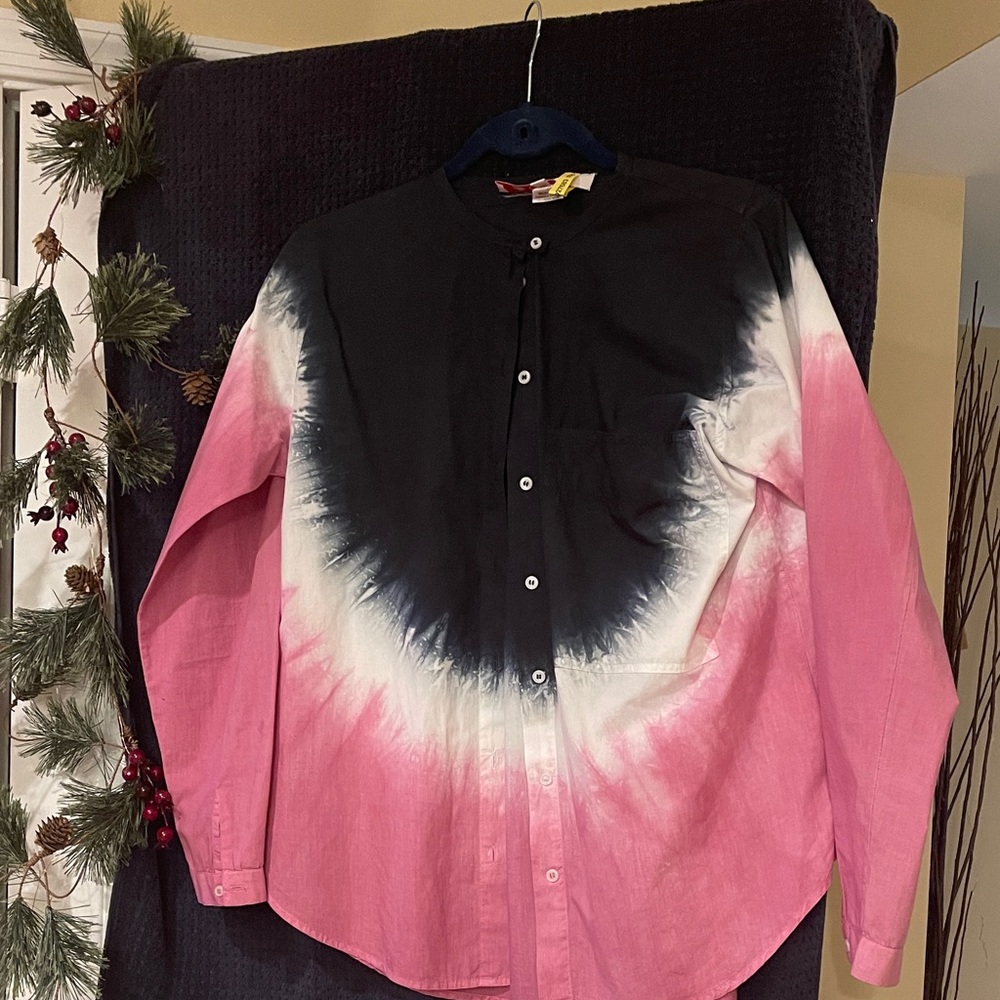Anthropologie Black and Pink Tie-Dye Top- Ro’s Garden